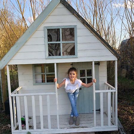 Willow Court Farm The Lodge & Petting Farm, 8 Mins From Legoland & Windsor, 15 Mins From Lapland Uk Extérieur photo