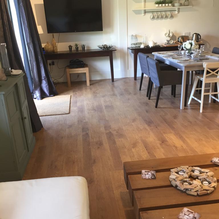 Willow Court Farm The Lodge & Petting Farm, 8 Mins From Legoland & Windsor, 15 Mins From Lapland Uk Extérieur photo